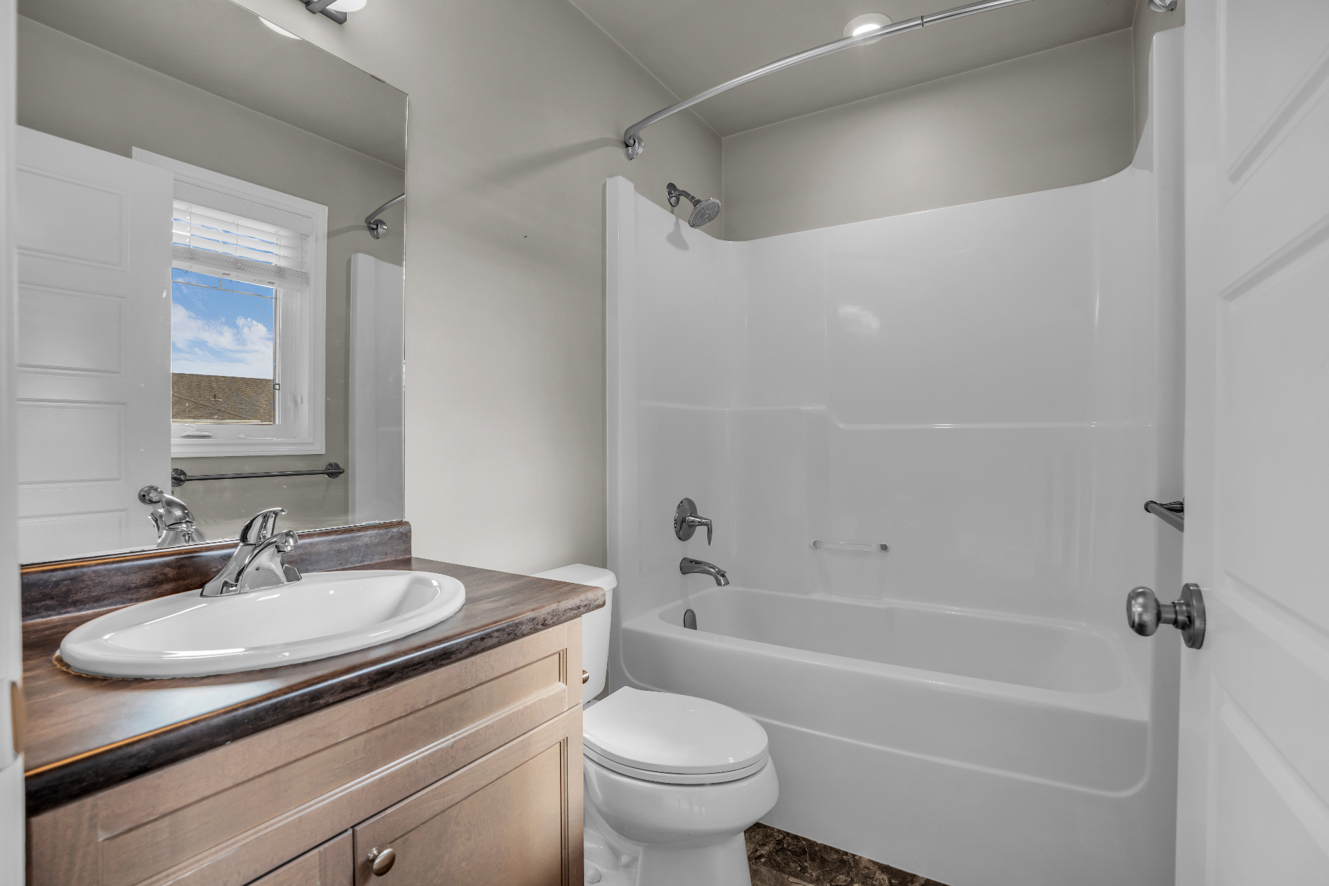 石桥精品联排出售, 115 Veltkamp Cres # 39 ——林与唐地产 - 5